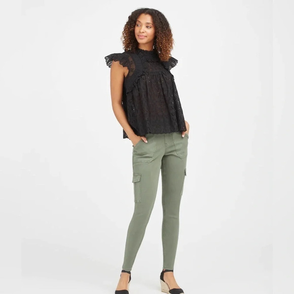 SPANX Stretch Twill Ankle Cargo Pant soft sage - Picture 1 of 10